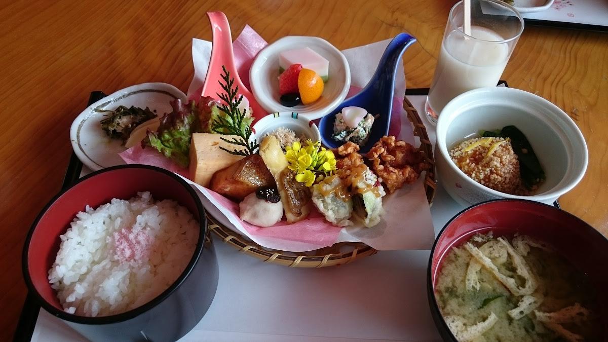 レストラン 綾ぐるめ