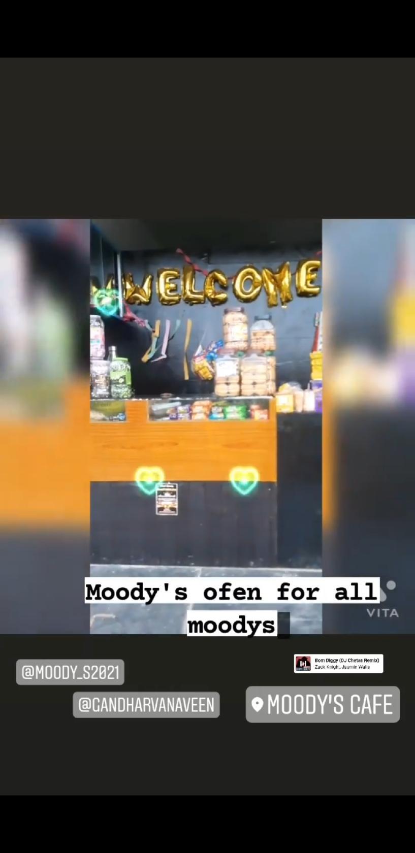 Moody's Cafe