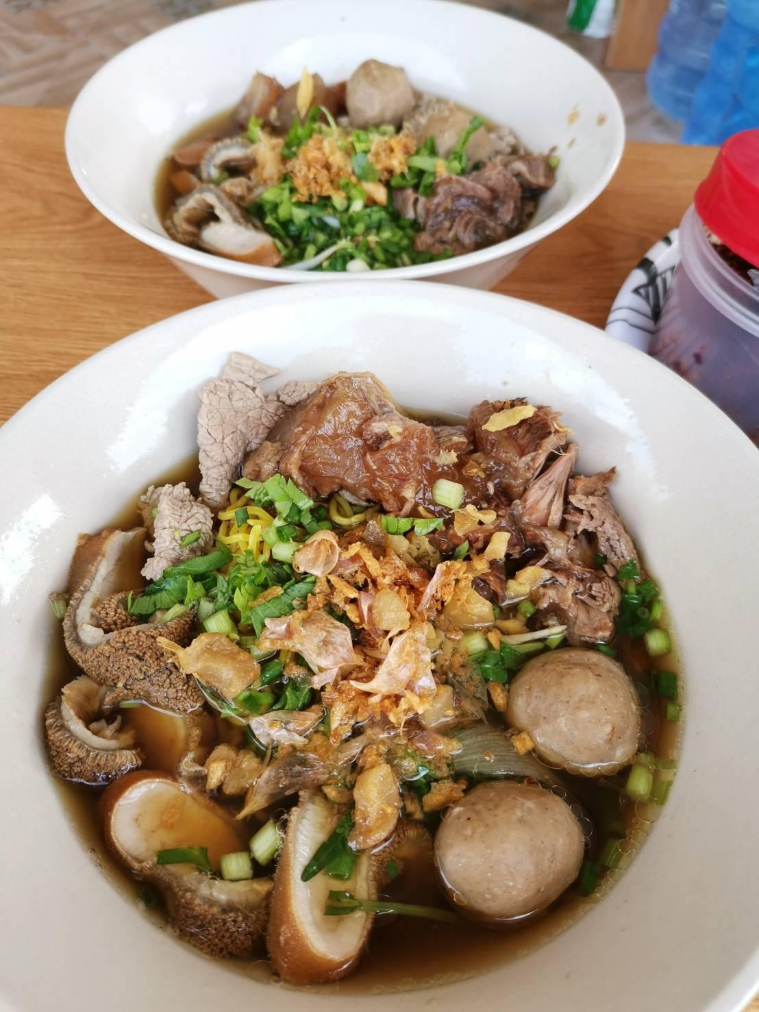 ร้านก้อนคำเตี๋ยวเนื้อ/หม้อไฟ​