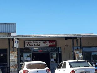 Village Cafe & Fisheries