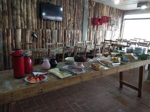 Costaneira Confeitaria e Café