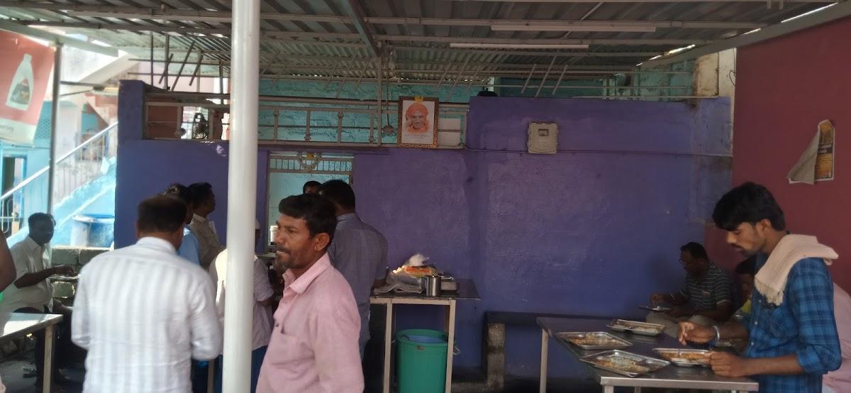 ವಗ್ಗರಣೆ ಮಿರ್ಚಿ ಹೋಟಲ್