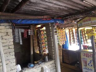 Gayatri Nashta & Tea Centre