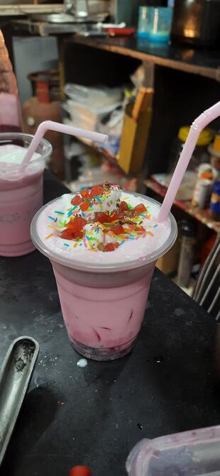 Henry's Amigos Snacks Junction & Juice Center