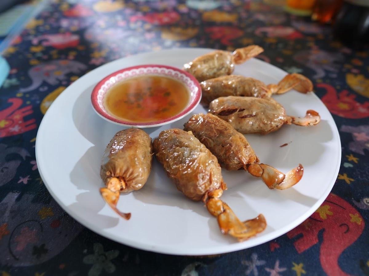 ก๋วยเตี๋ยวกั้ง ร้านป้านาลุงปาน จอดรถตรงนี้ เดินไม่ไกล
