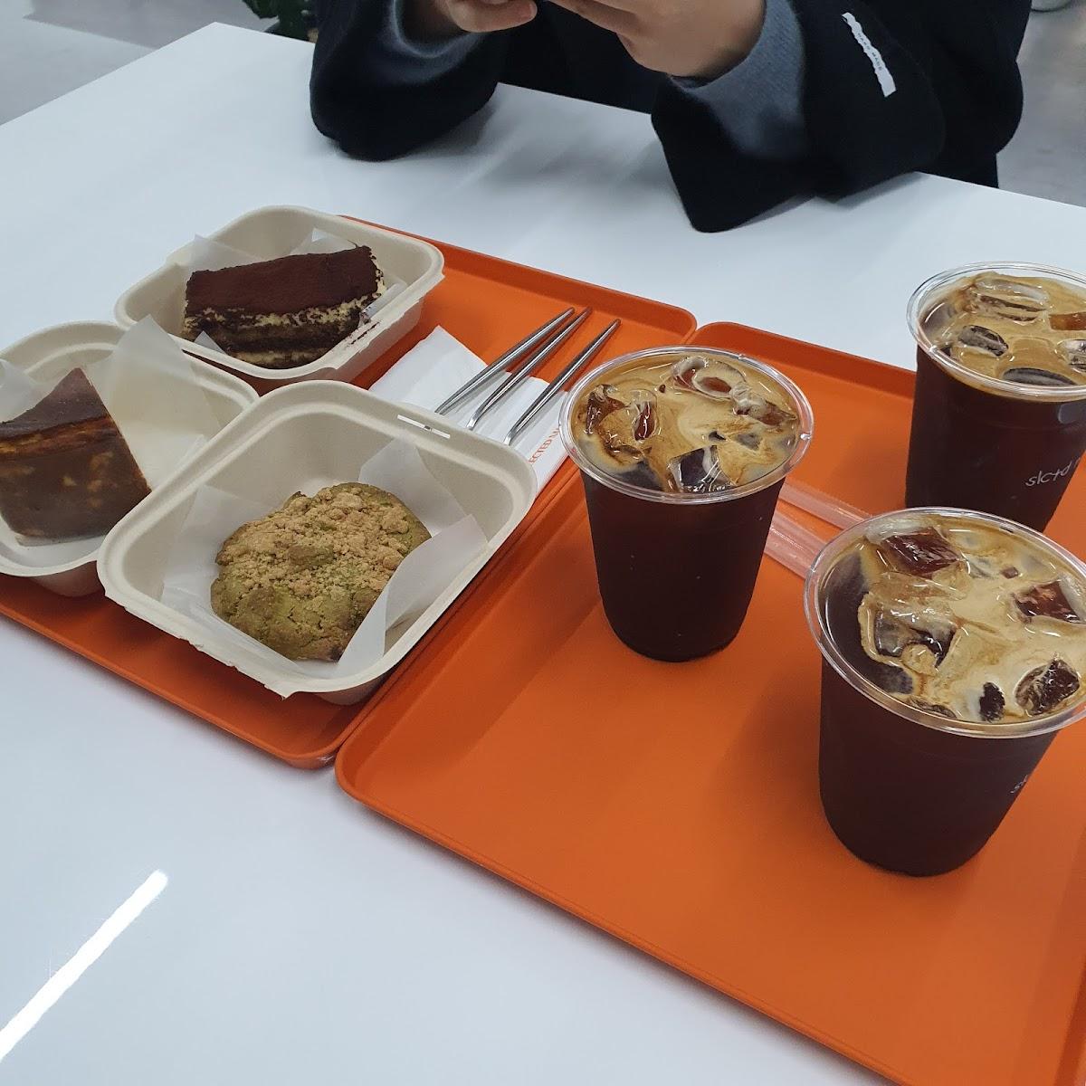 셀렉티드마롱 강남역점