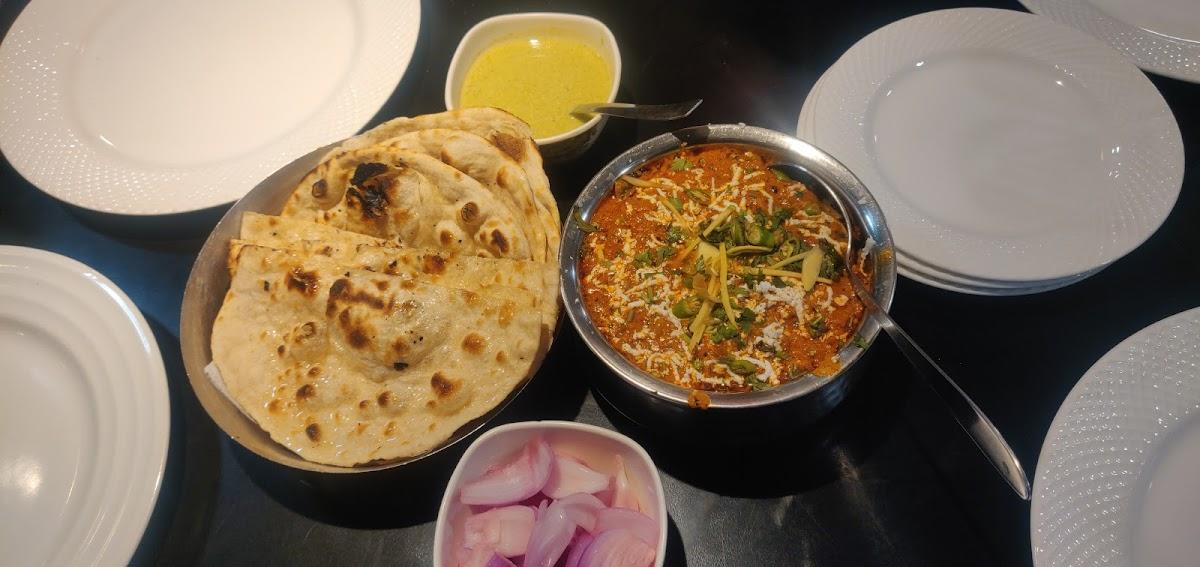 Dilli Darbar Deluxe- Restaurant