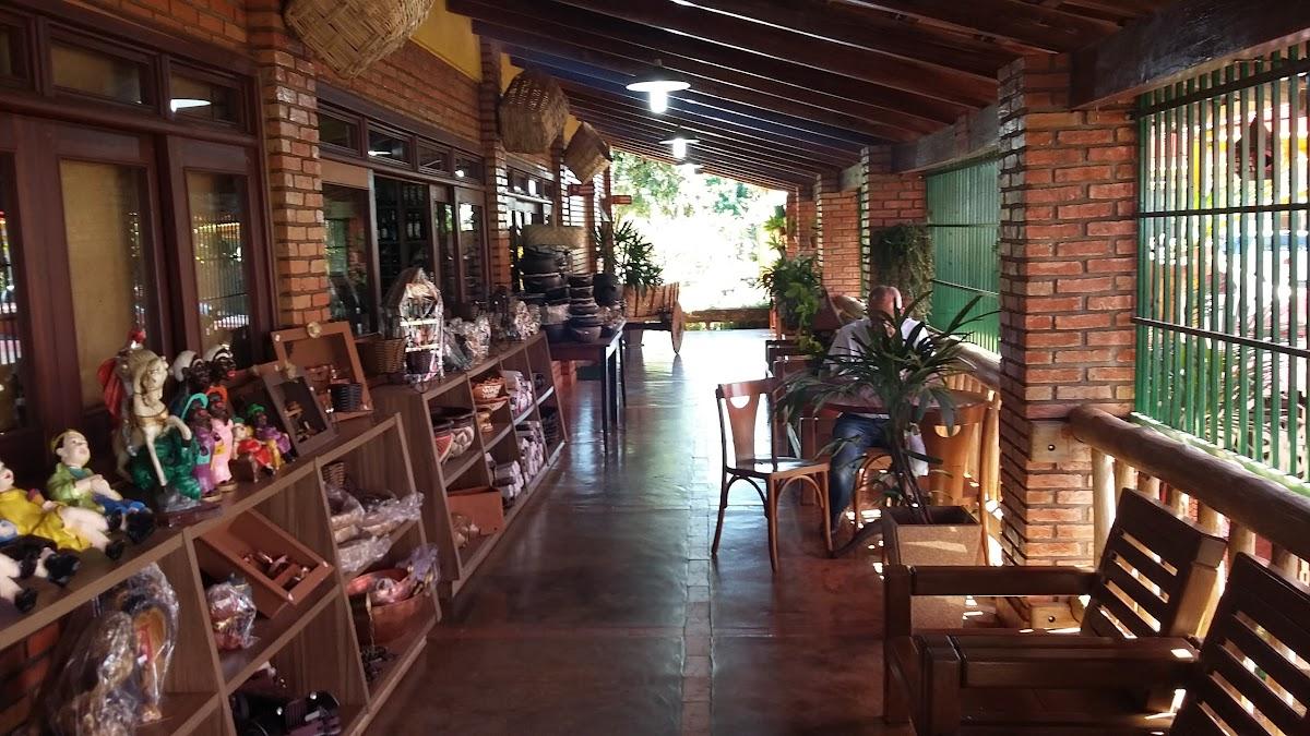 O Caipirão Restaurante e Mini Zoológico