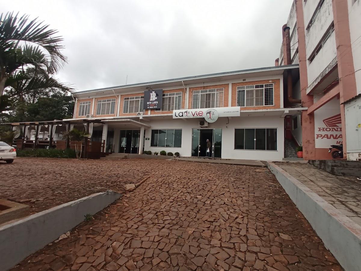 La Vie Amazing louge