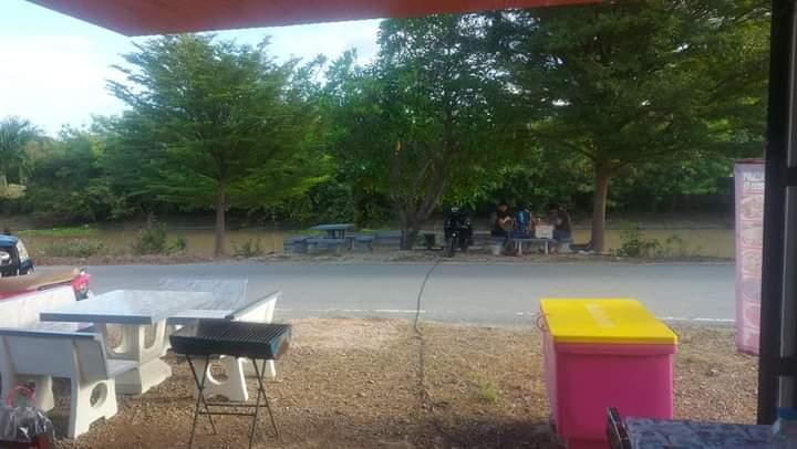 ร้าน ส้มตำบ้านย่า