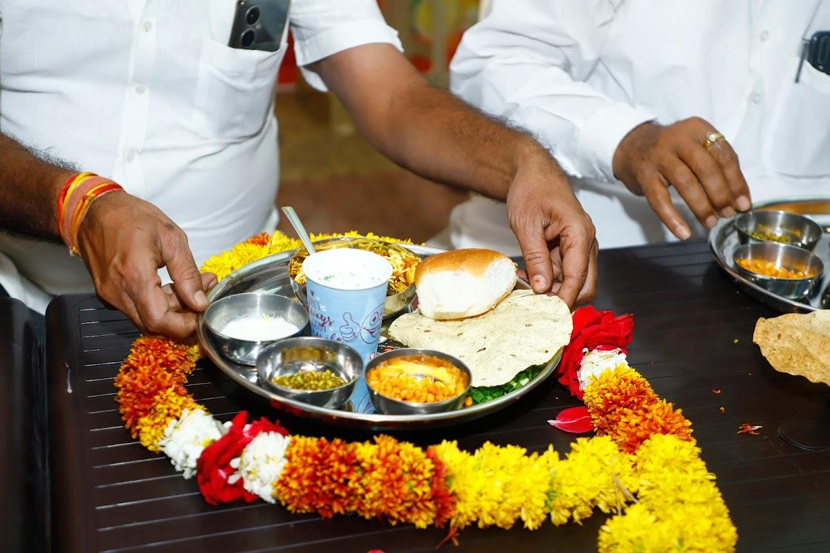 GANPAT MISAL AND JUICE