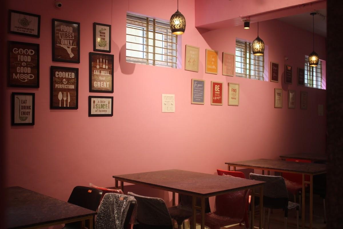 H R STORIES FAMILY RESTAURANT