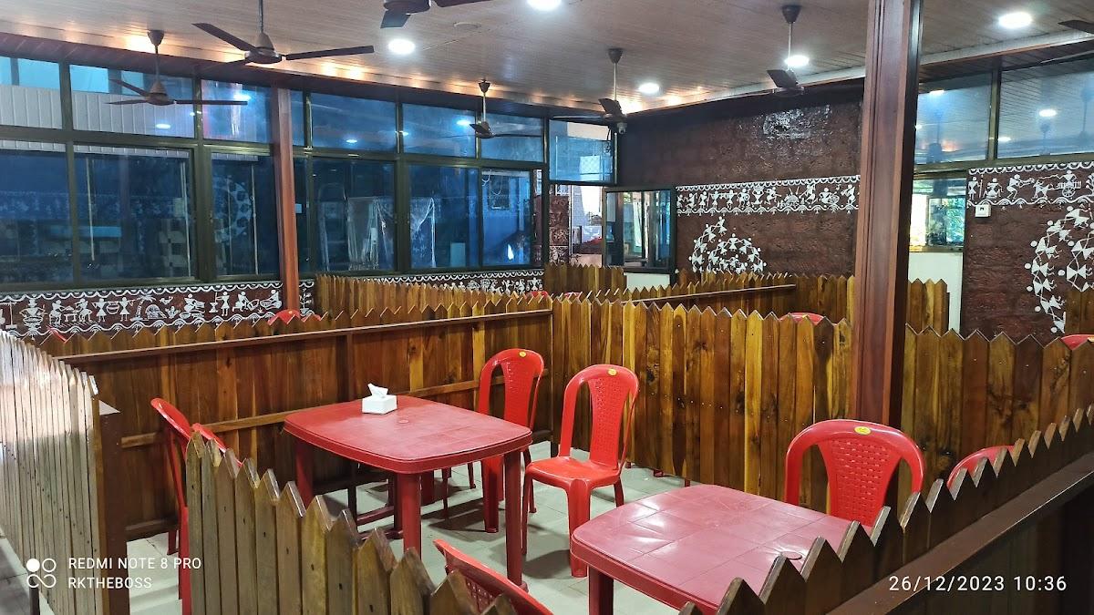 THE LAKEVIEW FAMILY RESTAURANT