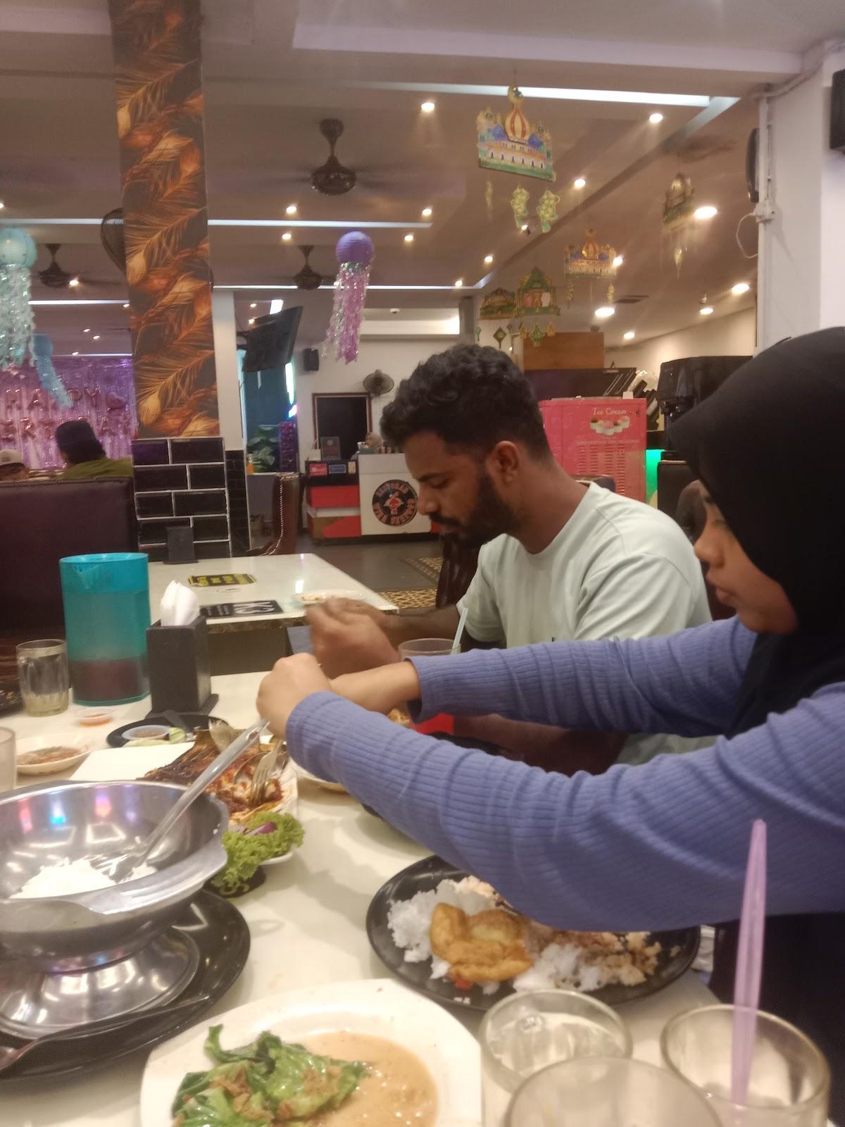 DUM BIRYANI FAST FOOD