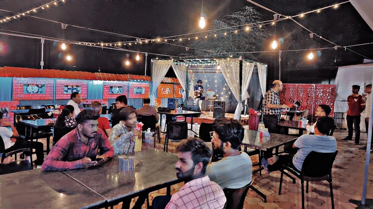 Hotel That Baat ( Family Restaurant)