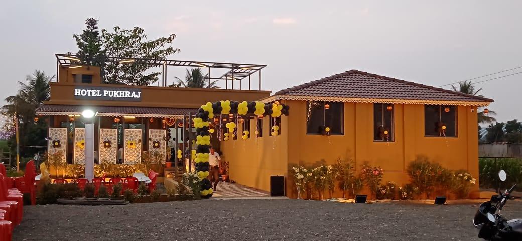 Hotel Pukhraj Restaurant & Bar
