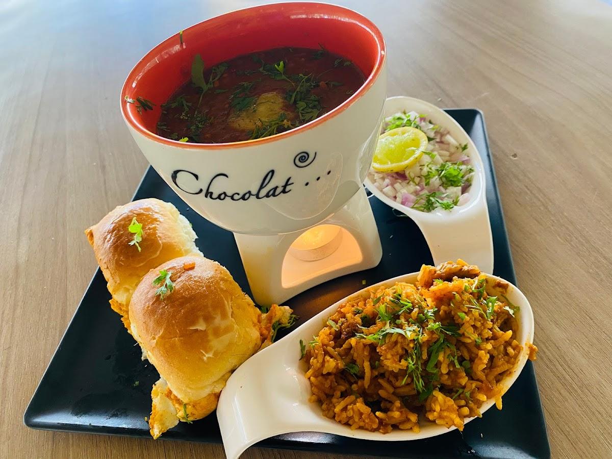 Ocean Rides Restaurant and cafe (pure veg)