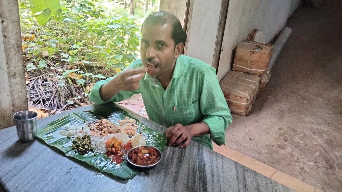 Sunni's Vanitha Hotel