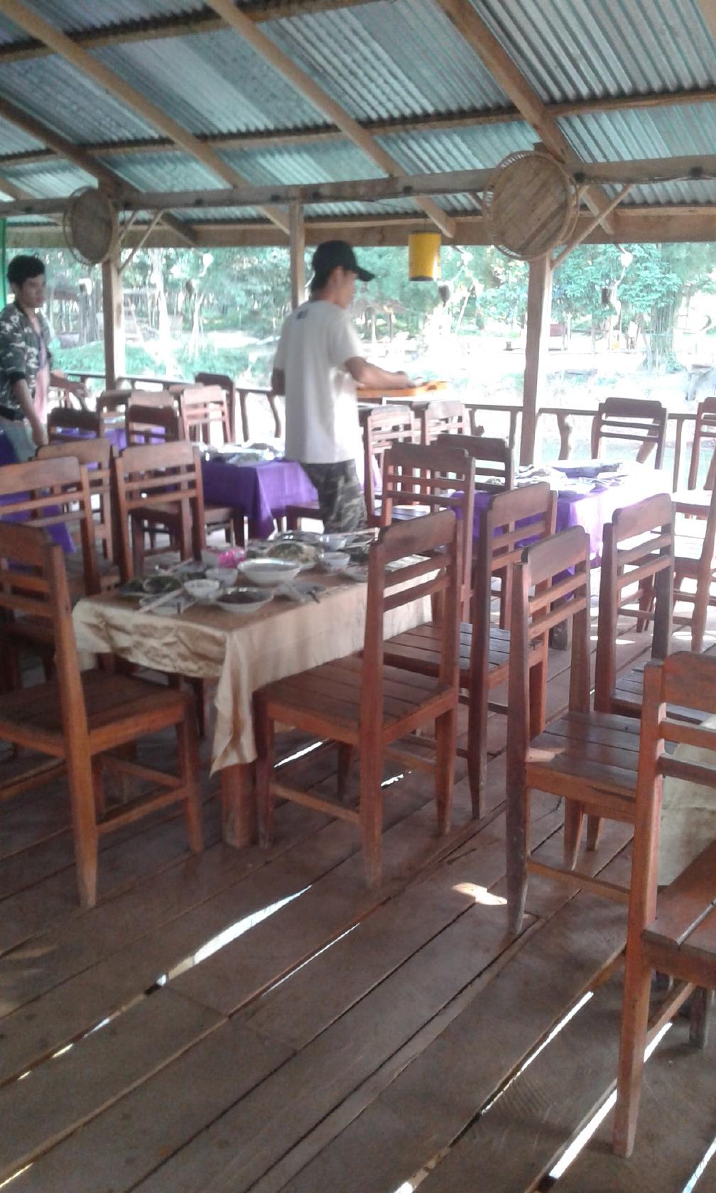 สวนอาหานดอกฟ้านบ้านนา ค้ำ