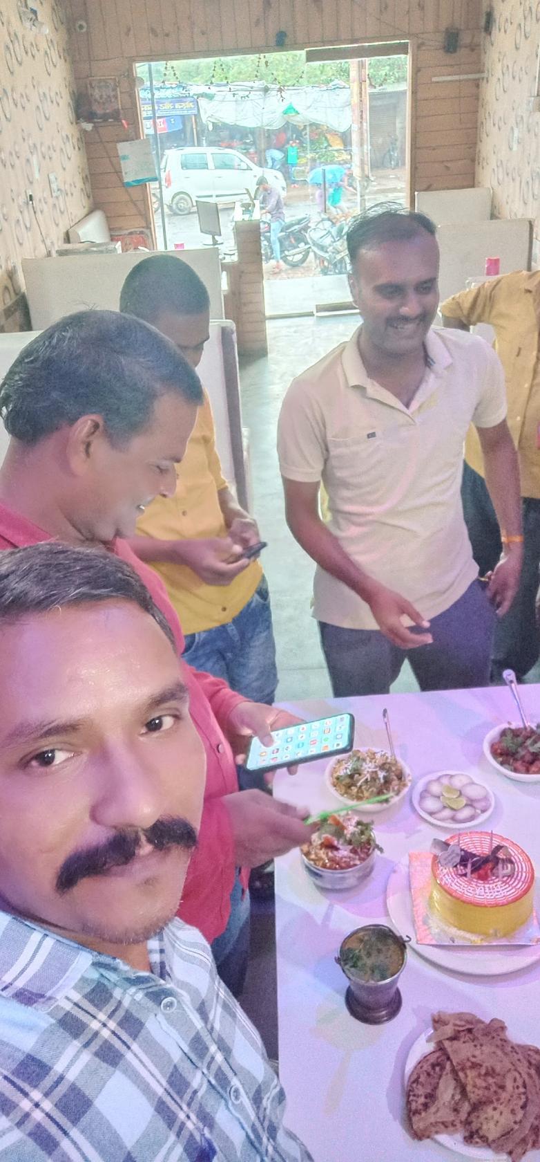 Shree Balaji family restaurant and Cafe