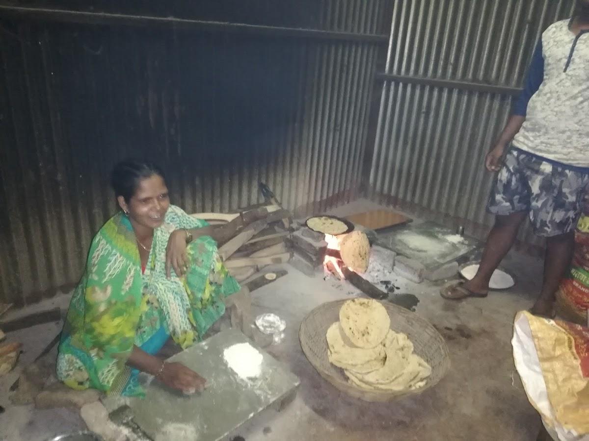 राजेश अकळे भोजनालय