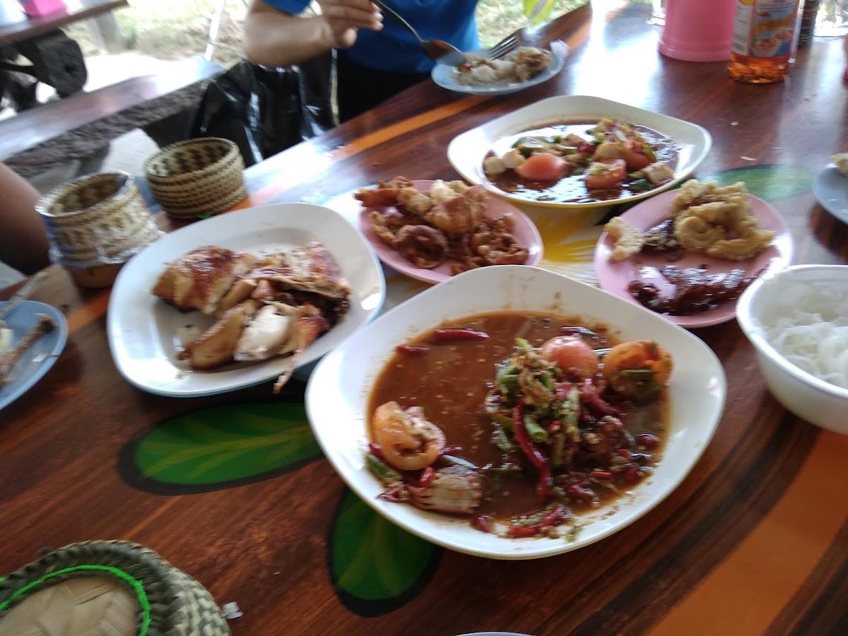 ร้านส้มตำนางนัว