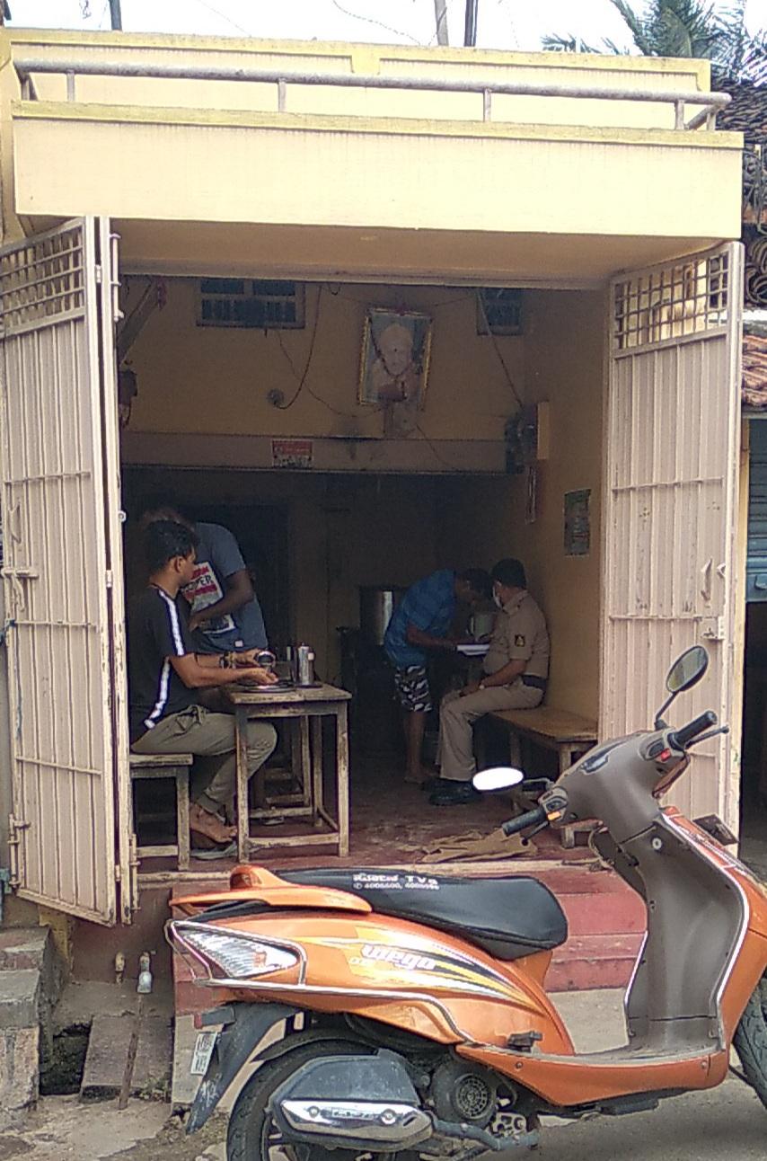 ಸೋಮಣ್ಣ ದೋಸೆ ಹೋಟೆಲ್ - SOMANNA DOSE HOTEL