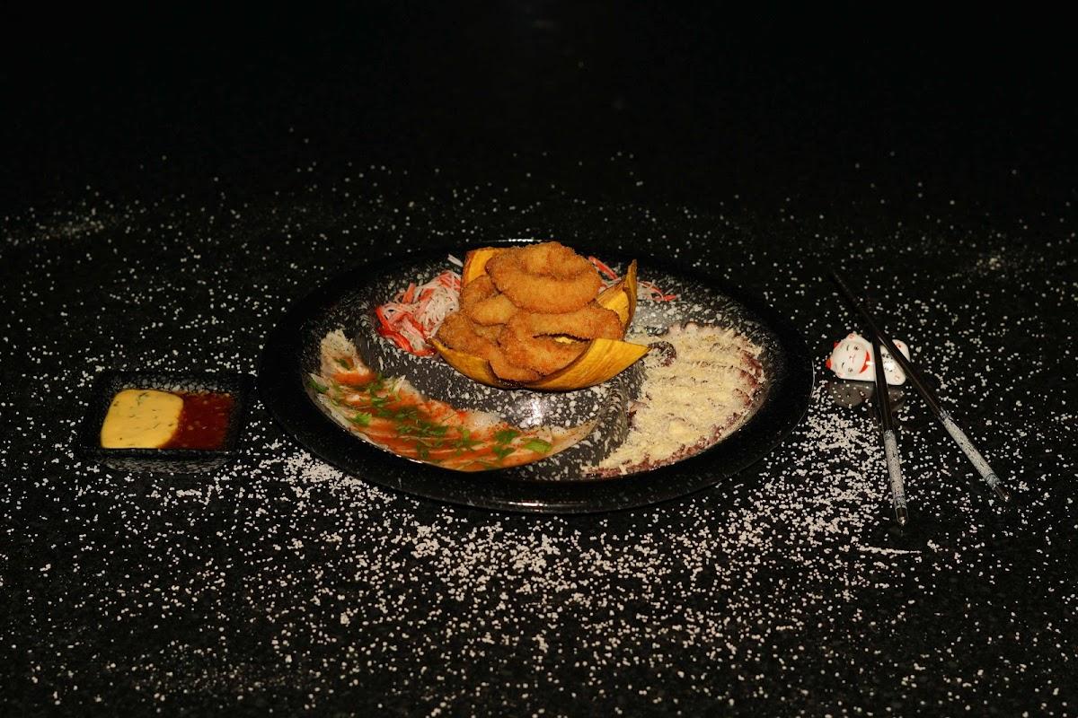 Fusión: Restaurante, Sushi, Bar
