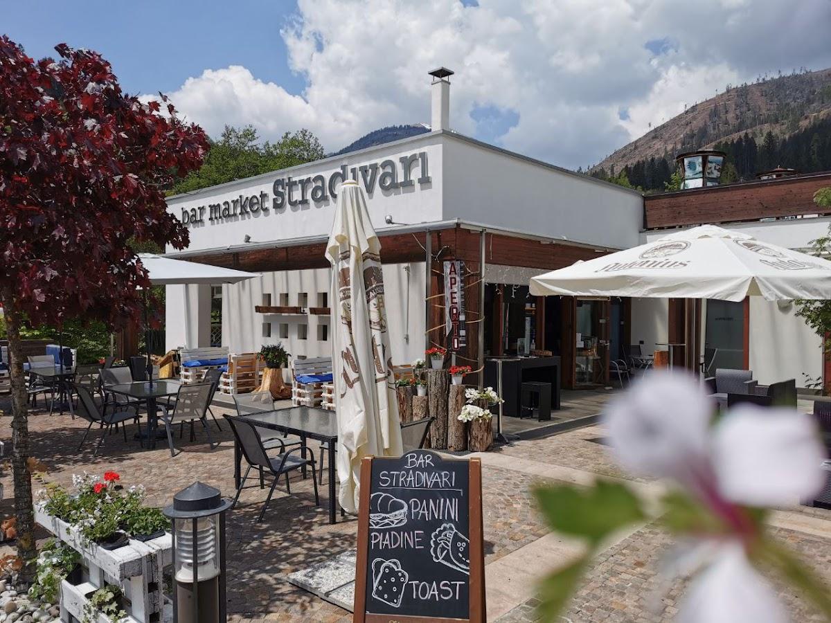 STRADIVARI family bar & lounge