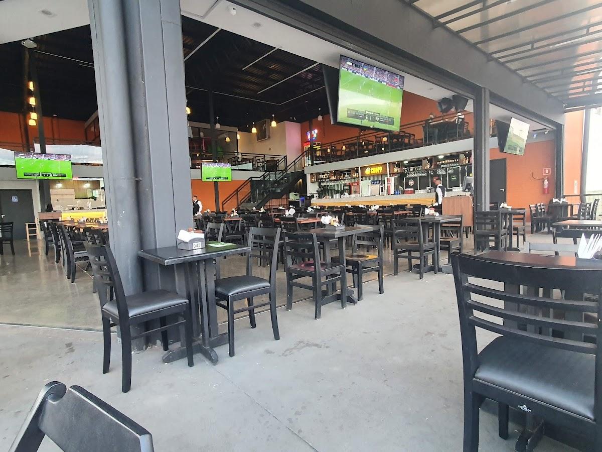 Dom Muster Cozinha & Bar em Samambaia