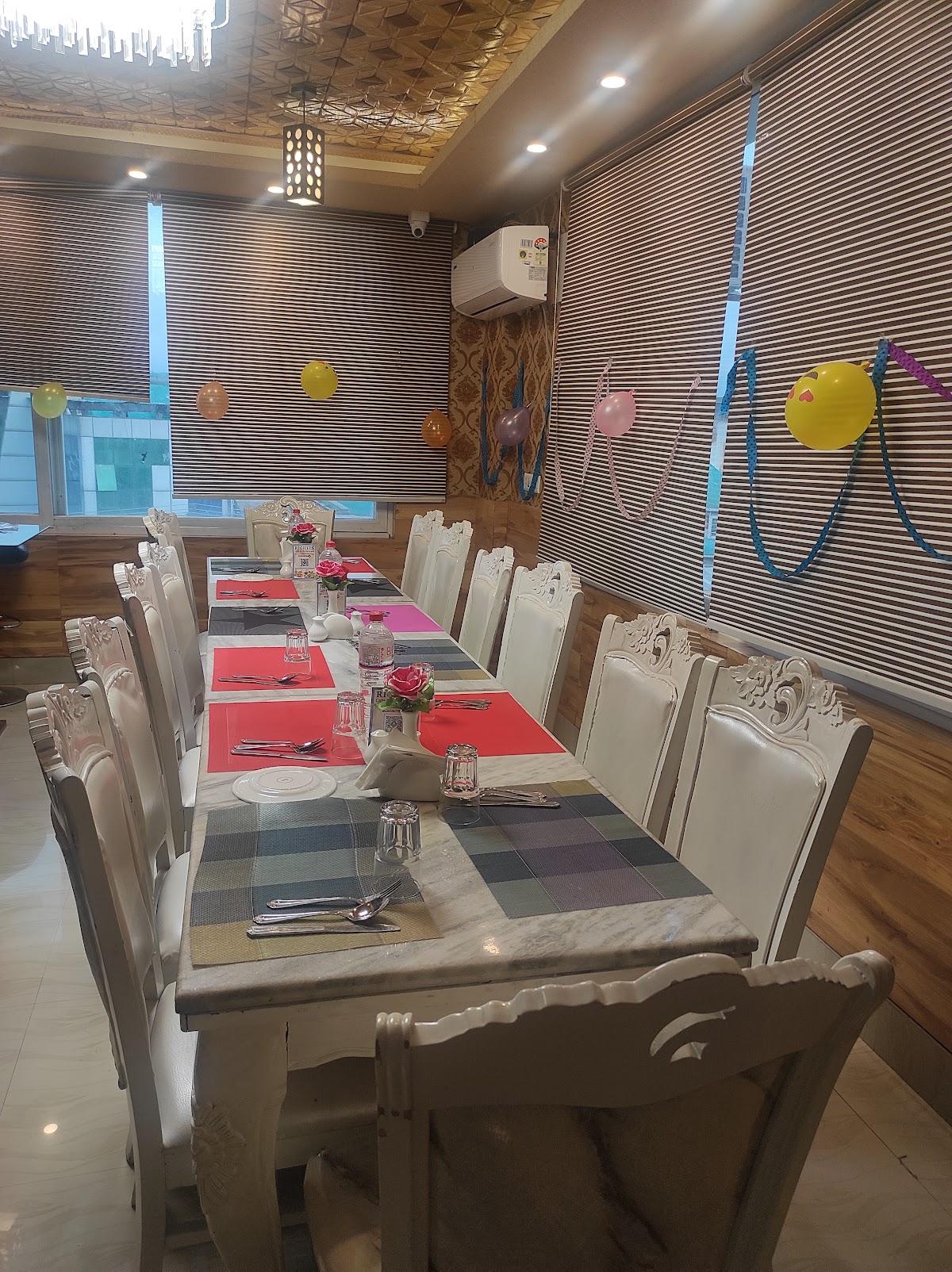 Richies Cafe and Restaurant-Best Restaurant in Srinagar Karan Nagar Best Pizza Restaurant in Srinagar