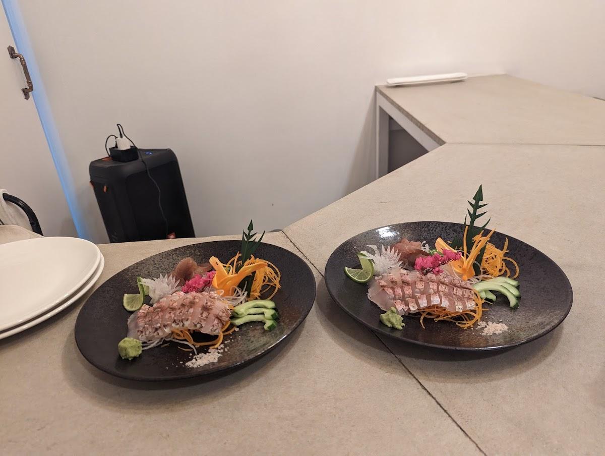 Captain​ Cook Lipe​ Restaurant(Sashimi, Seafood, Chef's​ ​table)​ ร้านอาหารกัปตันคุ๊กหลีเป๊ะ​(ซาซิมิปลาไทยในสไตล์เชฟเทเบิ้ล)