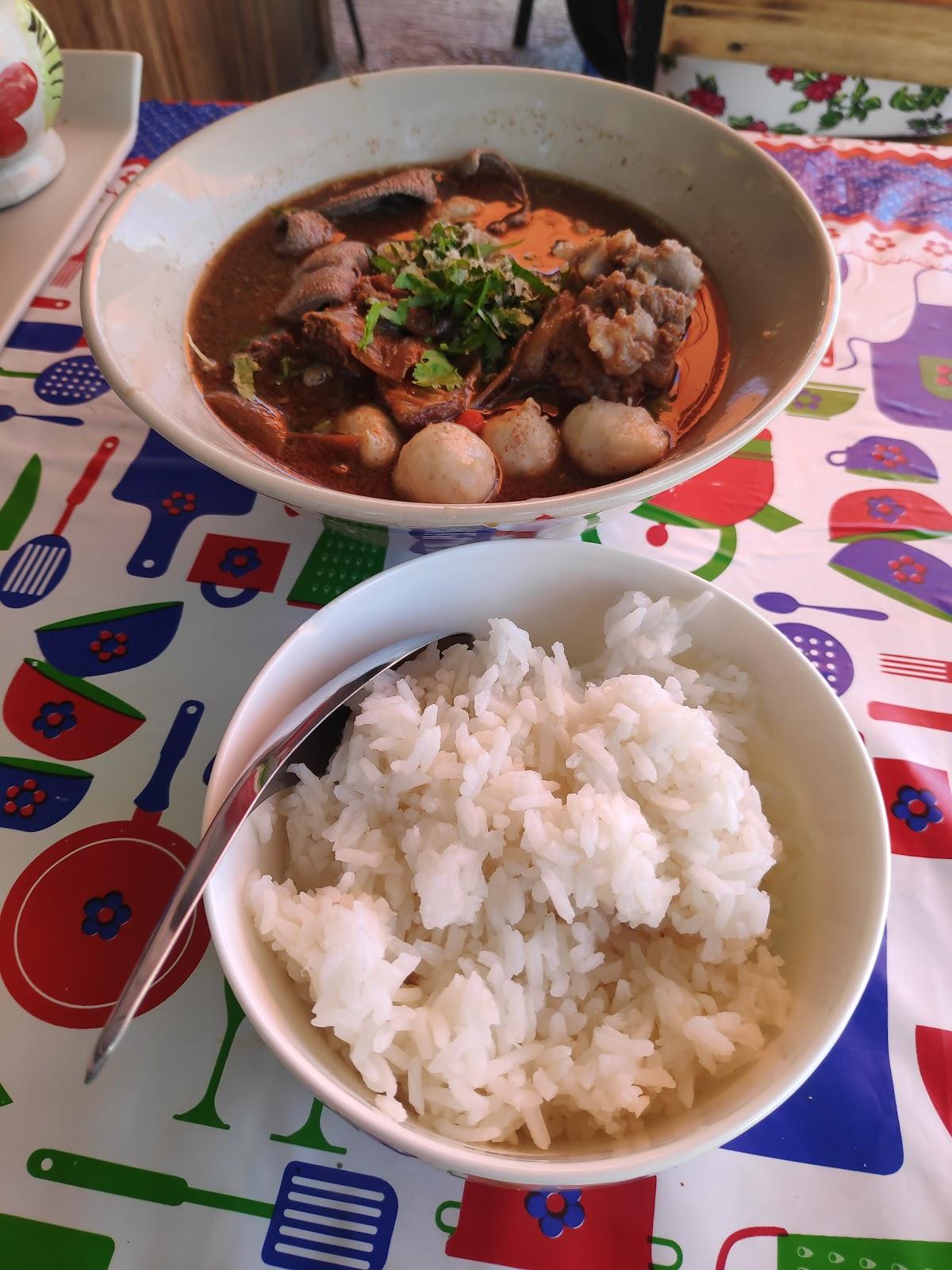 ก๋วยเตี๋ยวหมูน้ำตก