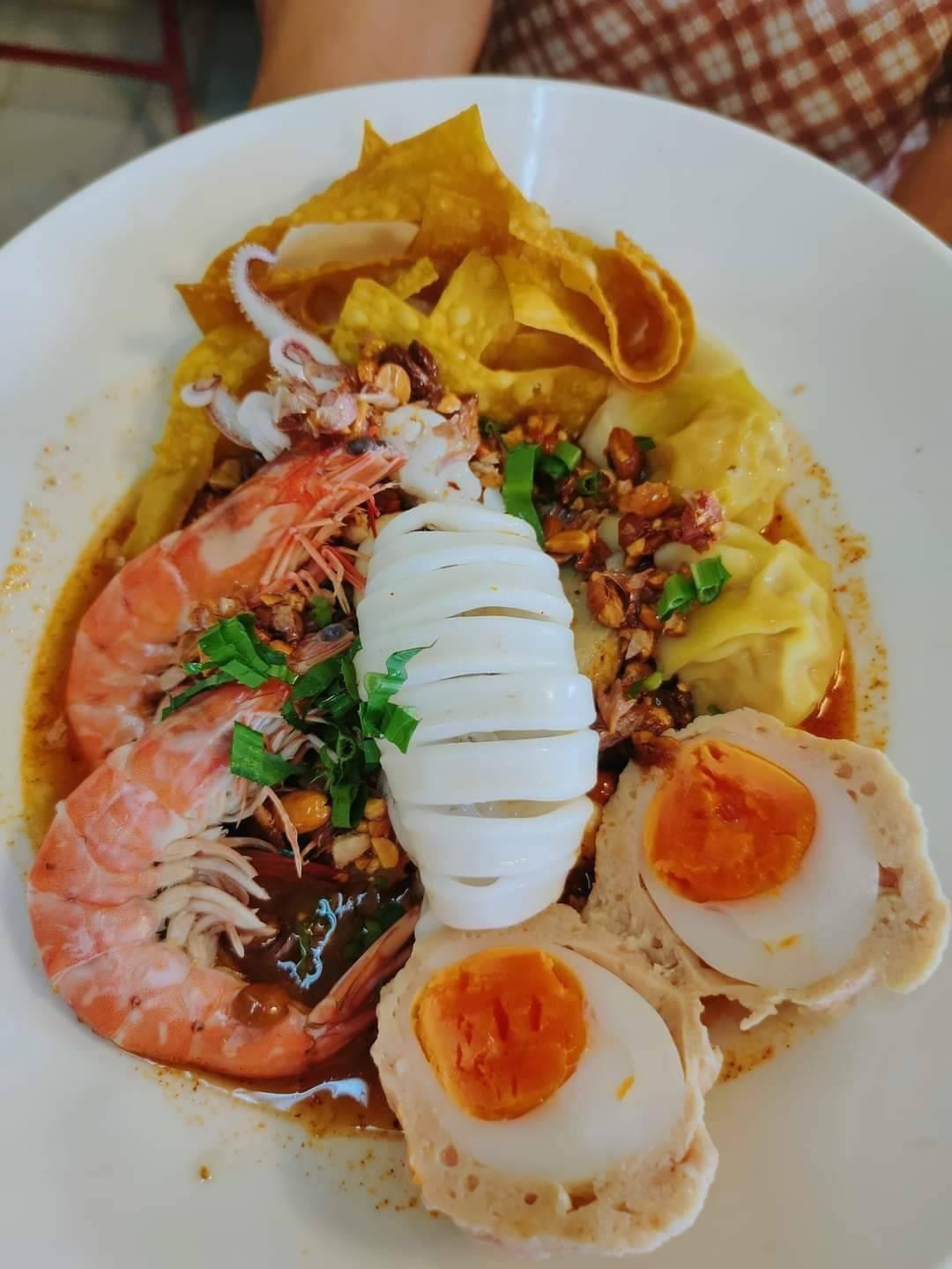 ก๋วยเตี๋ยวต้มหมูมะนาว (หม้อดิน)