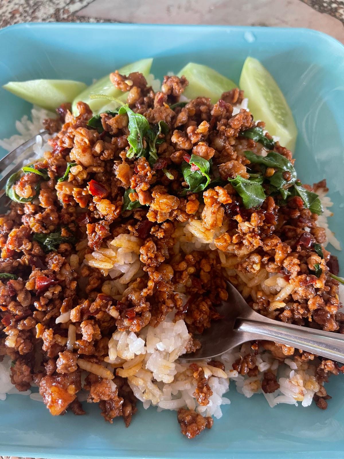 ป้าม่วย ร้านก๋วยเตี๋ยว อาหารตามสั่ง