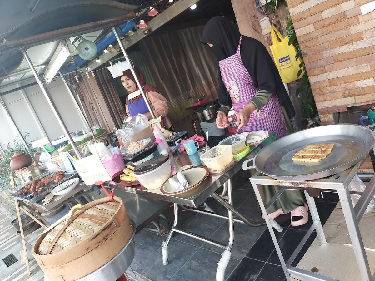 ร้านนั่งเปิบ