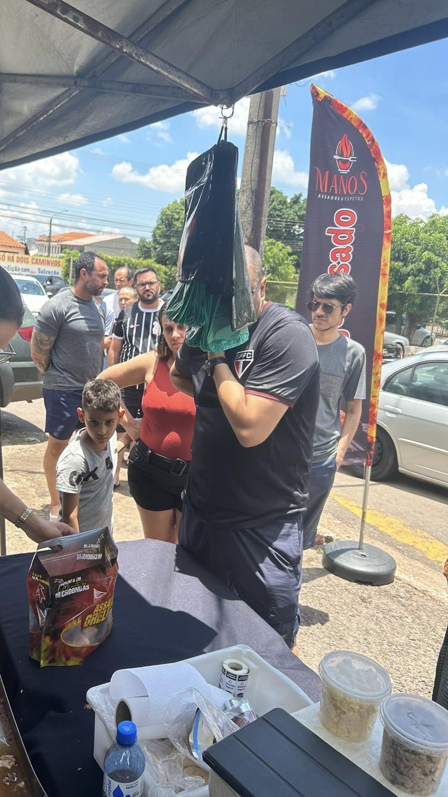 Manos Assados e Espetos