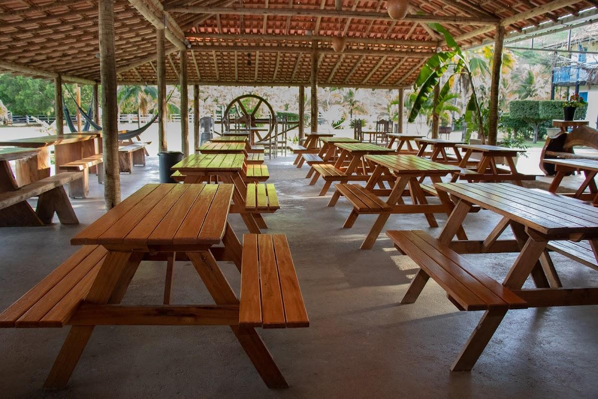 Sítio Vó Regina Piscinas, almoço, Lazer, área de camping, retiro, pousada, Aluguel de casa, trilha ecológica -