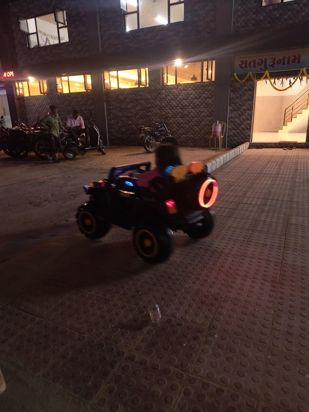 Satgurunam Restaurant