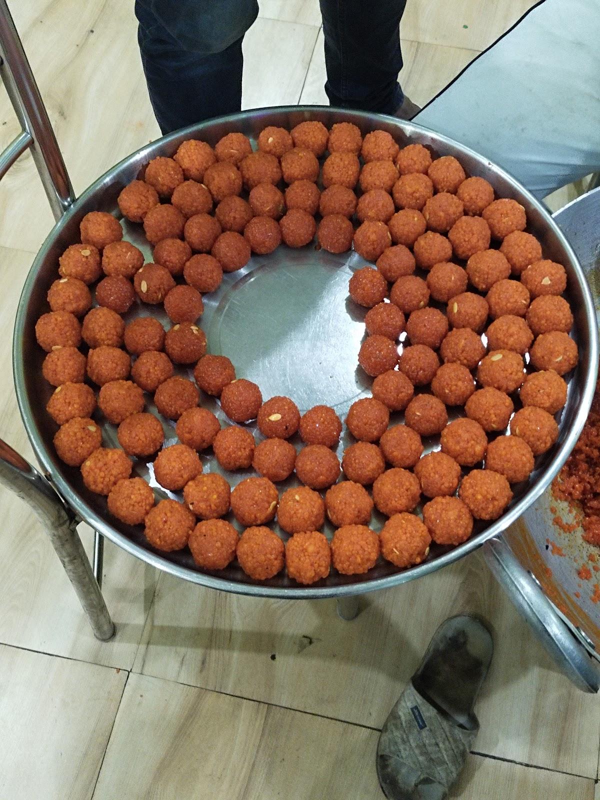 Devraj Family Sweets And Tiffin