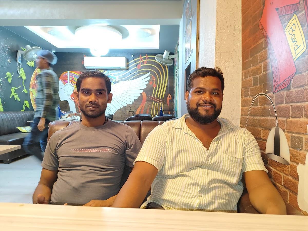 Testy chainess fast food