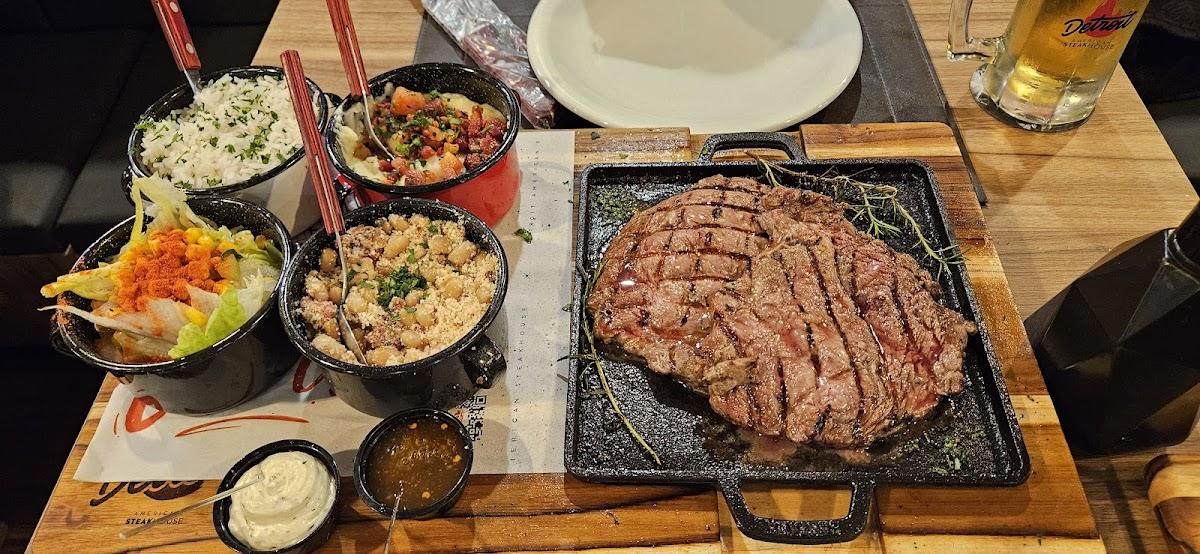 Restaurante Detroit Steakhouse