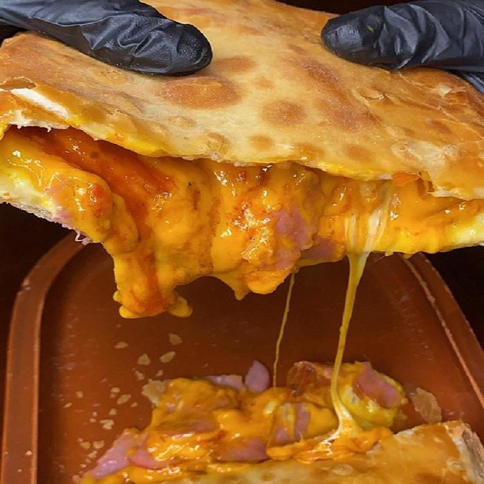 Henriq's Pizza Frita