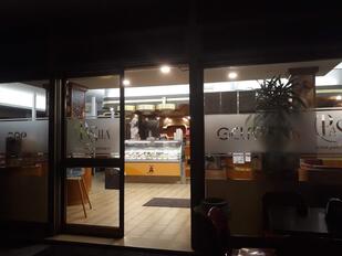 Snack Bar Gelateria Iryna & Yulia