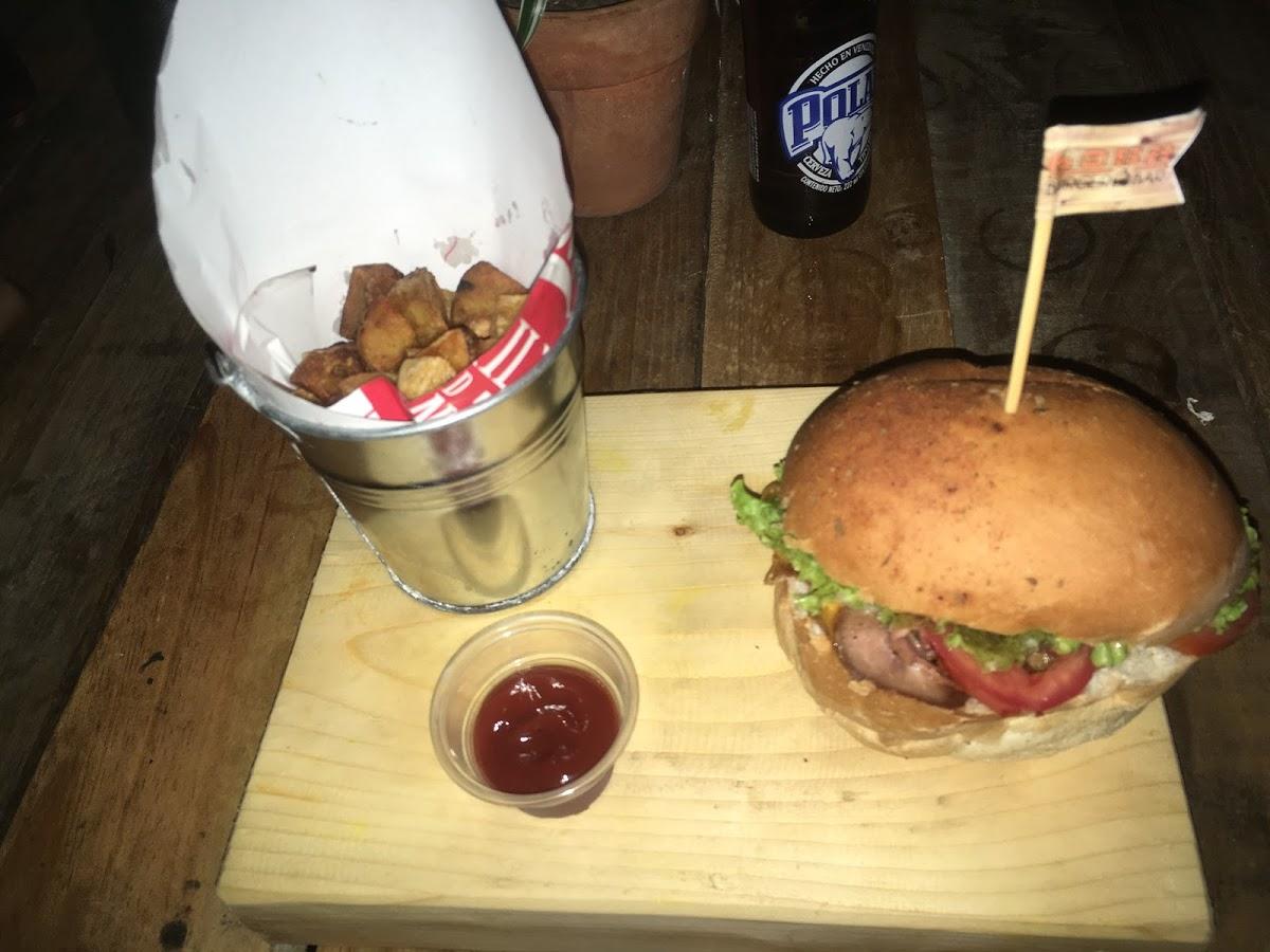 6052 Burger Bar