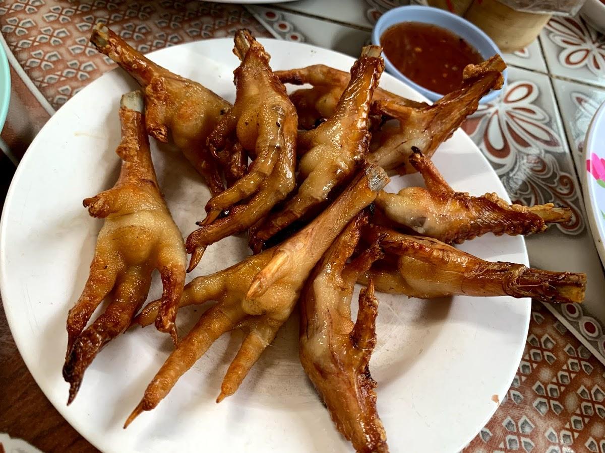 ร้านพรไก่ย่าง