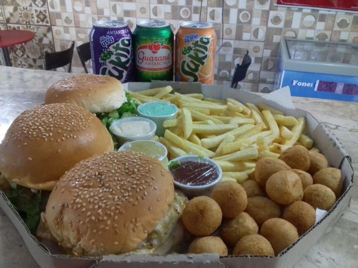 LA BARCA E SANDUBAS somos especialistas em artesanal e barcas de hamburguer