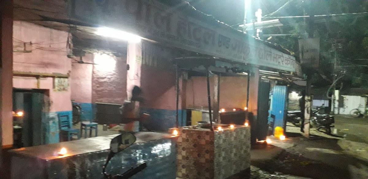 NEW PAL HOTEL&GOKUL CHHOLE BHATURE