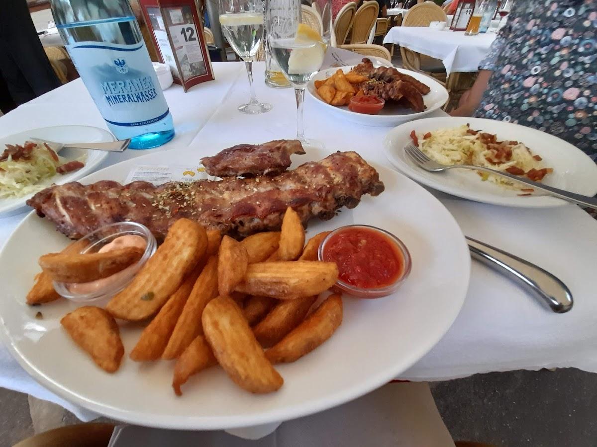 Gstoer Sas Di Tschenett Franz & Co.