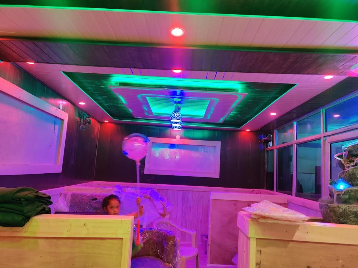 Cheday Bar and restaurant, Moti market